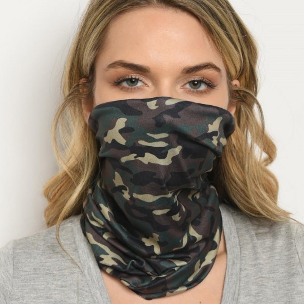 Camo print pull over face mask